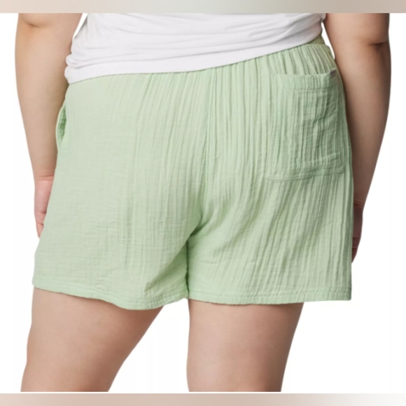COLUMBIA Light Green Holly Hideaway Breezy Shorts - Plus Size 1X (NWT) - Picture 5 of 10